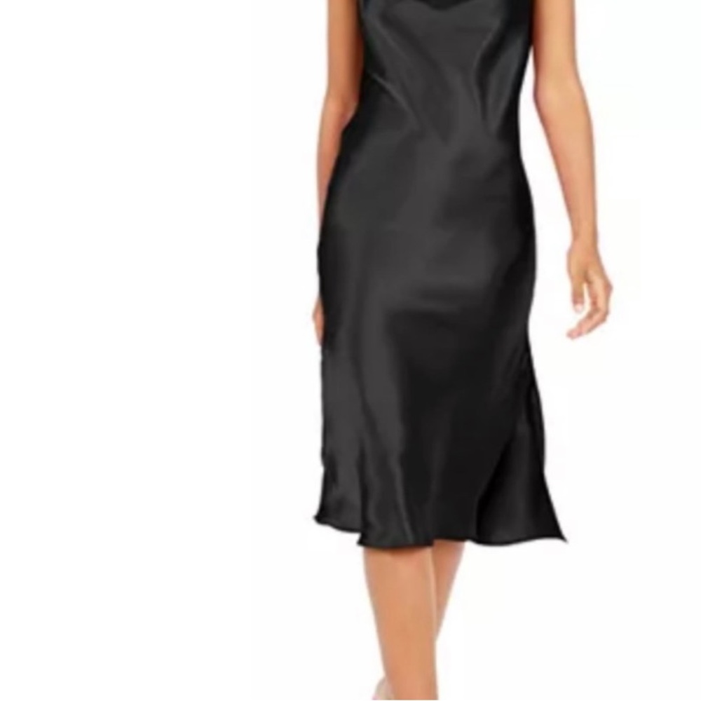 ୨୧ ・゚✧ Bebe V Neck Satin Slip Dress NWOT - Picture 2 of 7